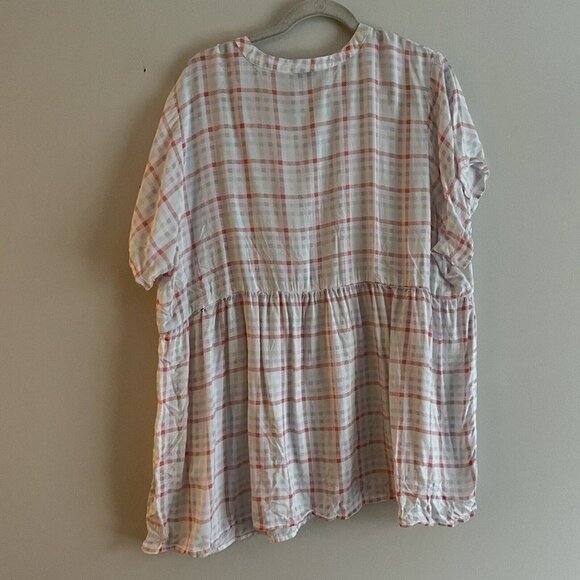 Torrid Women 2X White Multi Plaid Split Neck Babydoll Challis Button-Front Top - Picture 9 of 10